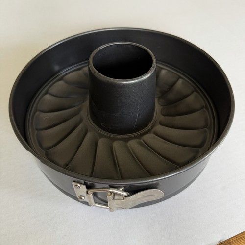 Unbranded springform pan with - pan,